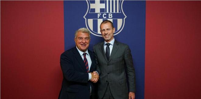 世体：巴萨已获得欧足联批准，欧冠对法兰克福将在诺坎普进行