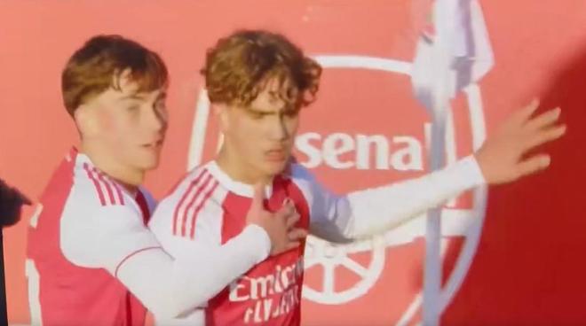 15岁道曼禁区内天秀回旋破门，青年欧冠阿森纳4-2逆转拜仁