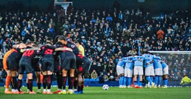 整活失败！瓜迪奥拉10人大轮换导致输球，0-2勒沃库森被球迷狂批