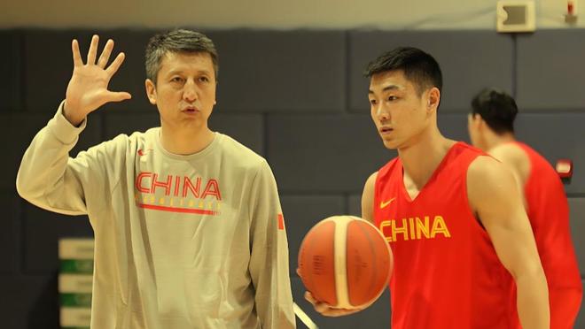 中國隊首秀開門黑！但不該吐槽高詩巖，胡明軒更差，帶徐傑也是輸