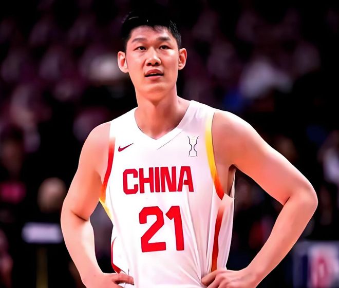 輸韓國4分！蘇群中肯點評，指出瞭中國男籃輸球的主要原因