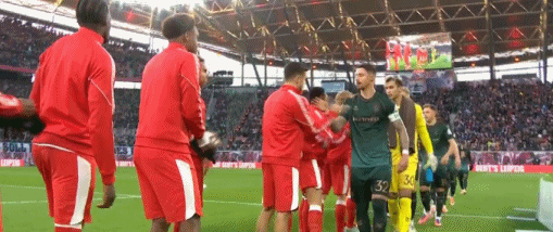 半场：莱比锡0-0不莱梅，巴克豪斯多次扑救