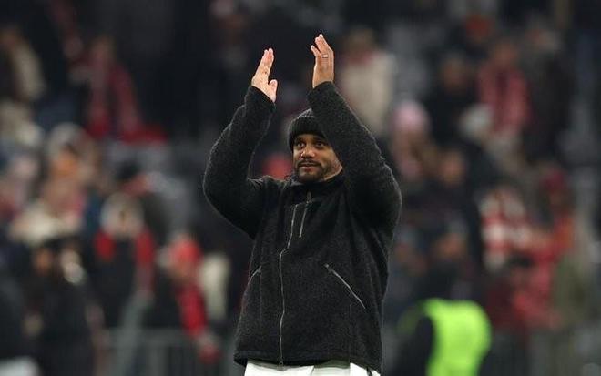 图片报：拜仁飞机因慕尼黑大雾无法起飞，只能去奥格斯堡乘机