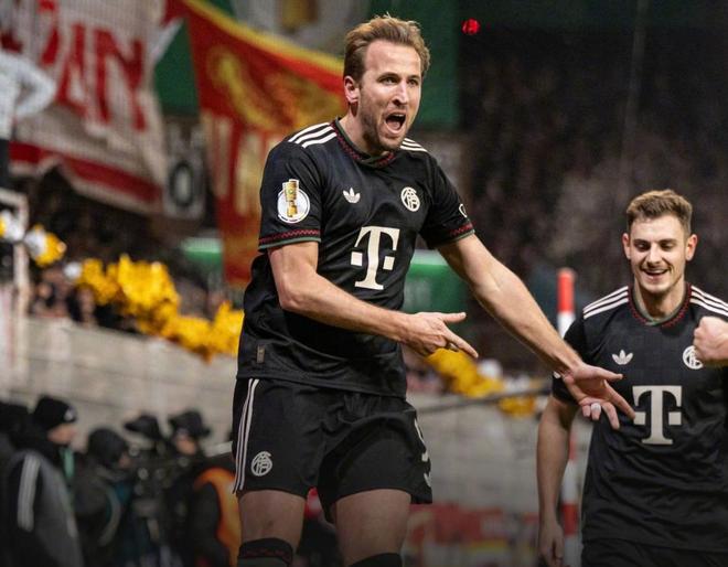 报16连胜终结之仇！凯恩破门追平姆总，拜仁3-2柏林联合三线狂飙