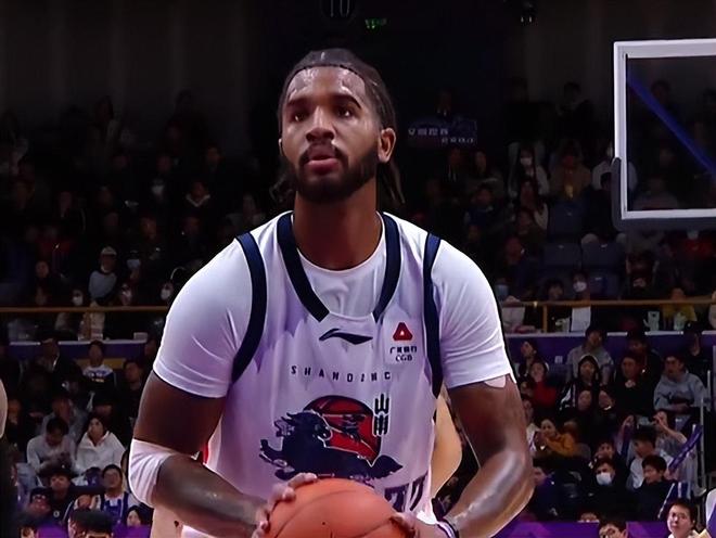 山東男籃賽季首戰憾負北控，陳林堅顯射手本色，裡勒獨砍36分