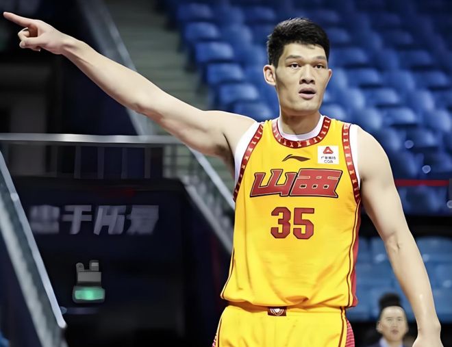 周鵬談CBA潛力賽：有高有矮，有老有少，有點意思