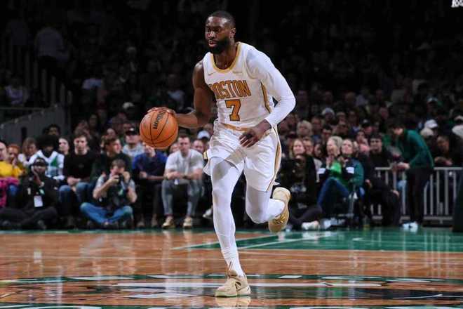 綠軍21記三分大勝熱火：懷特33+9三分平生涯紀錄 佈朗30+9+7